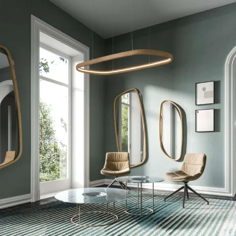 Specchio Golden Wood con cornice in legno di Rovere naturale orientabile sia in verticale che in orizzontaledi Ozzio