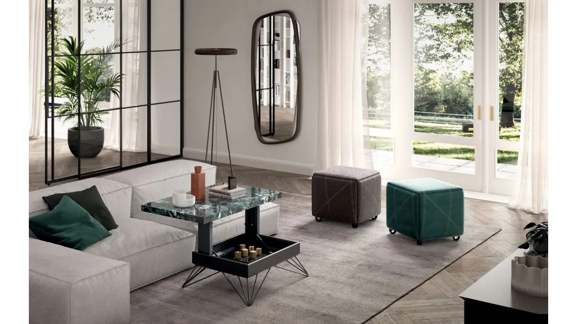 Tavolino multifunzione Radius con top in marmo e base in metallo trasformabile a due altezze di Ozzio