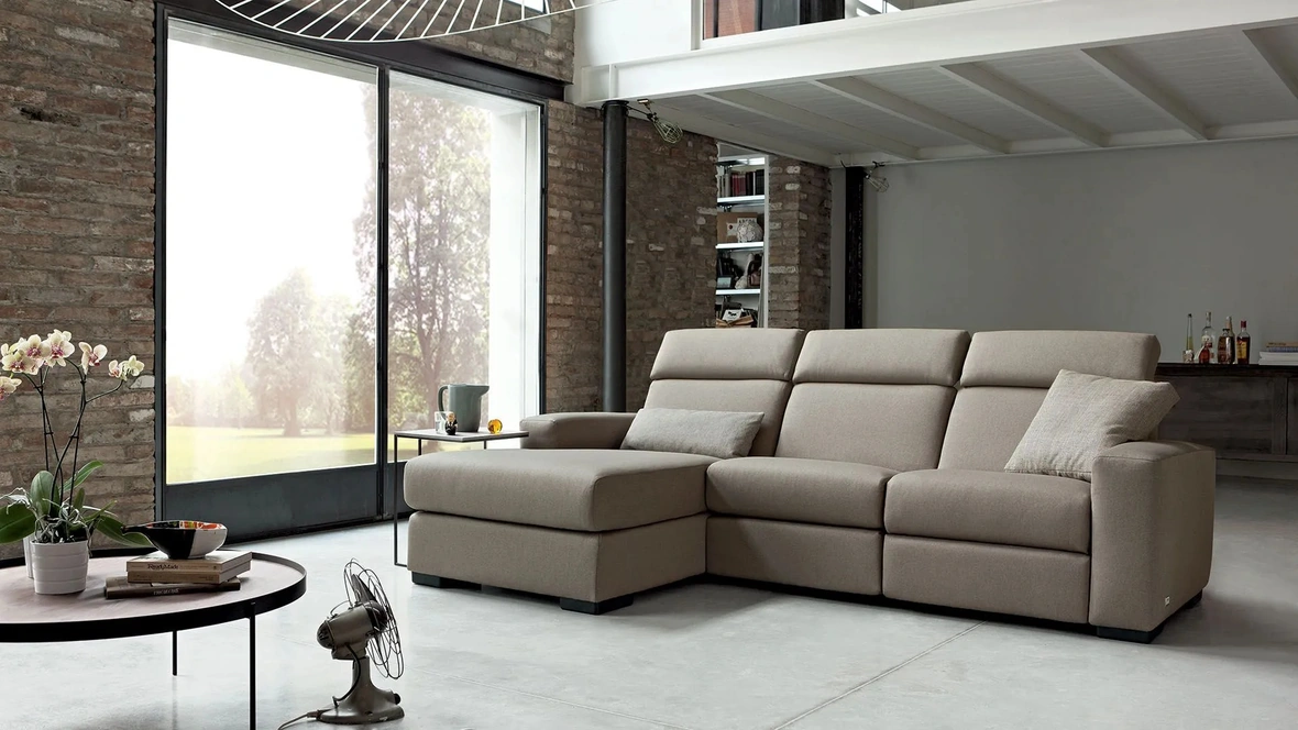 Divano relax Marvin di Doimo Salotti