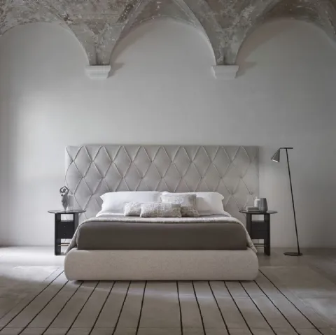 Letto con testiera Ivonne di Conte