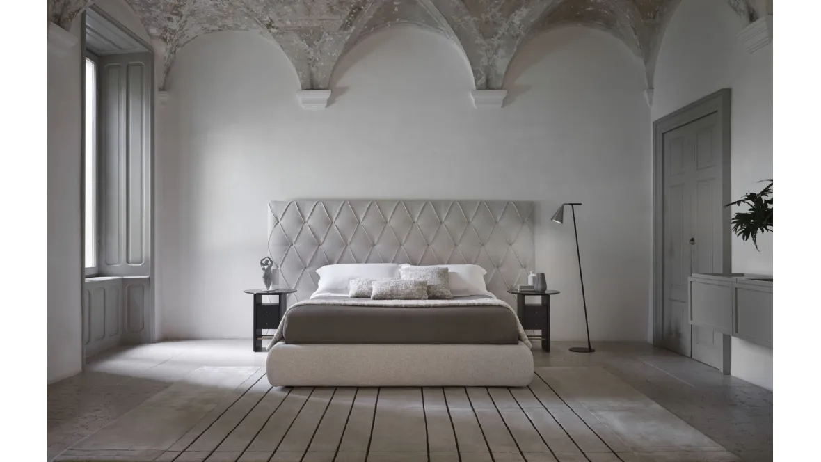 Letto con testiera Ivonne di Conte