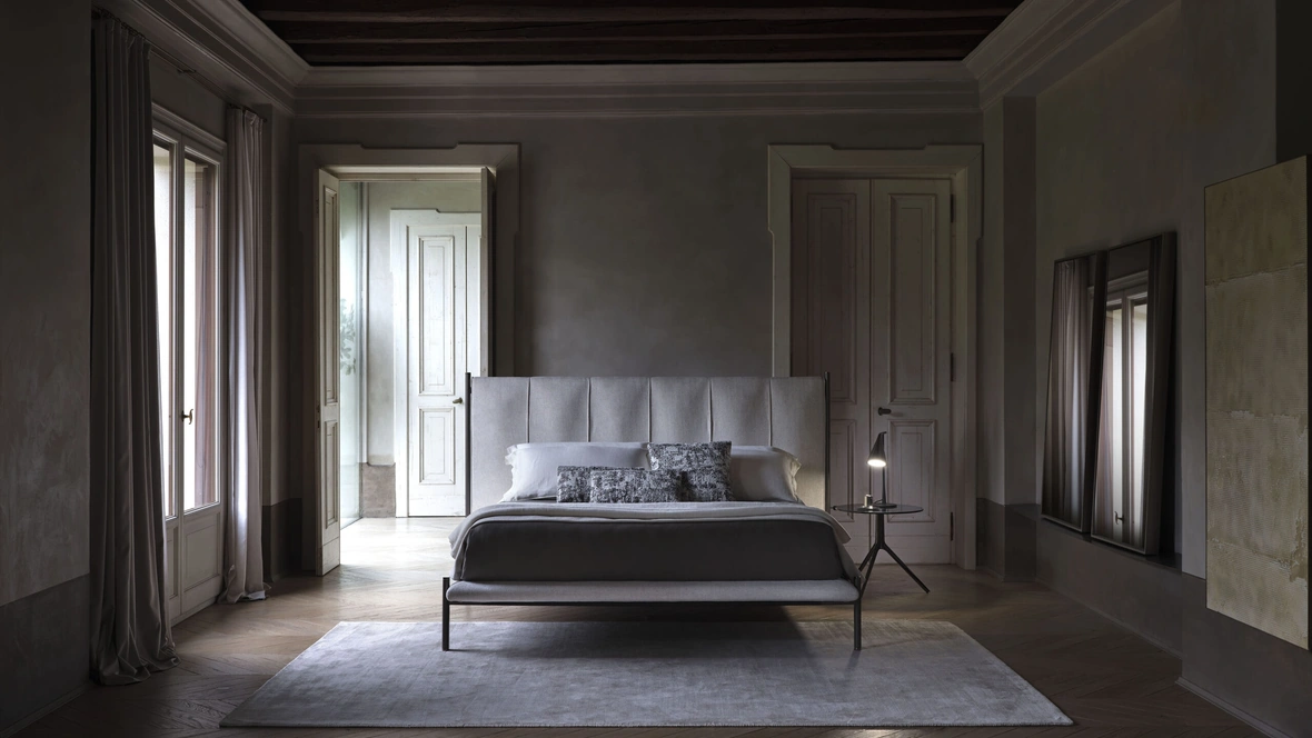 Letto Levante in tessuto di Conte
