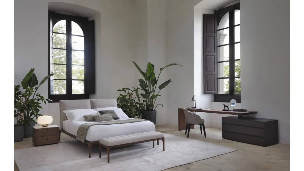 Letto con testiera imbottita Kensington di Conte