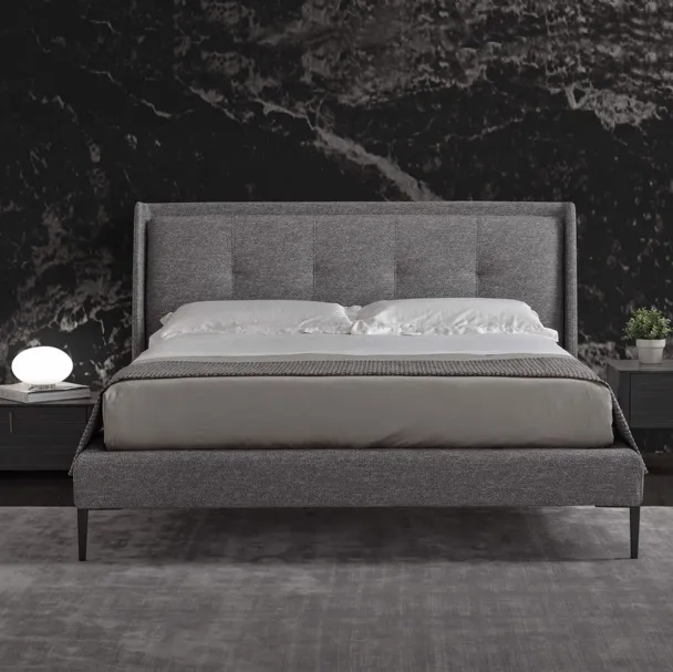 Letto con testiera imbottita Terence di Conte