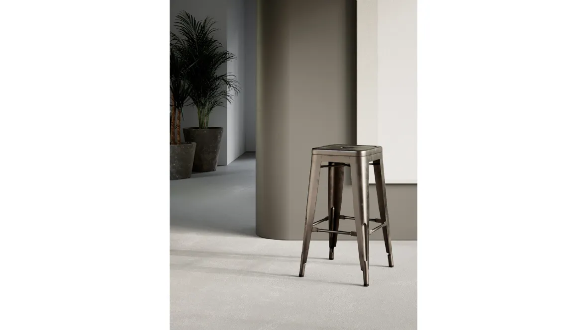 Sgabello Seven in metallo verniciato di Arredo3