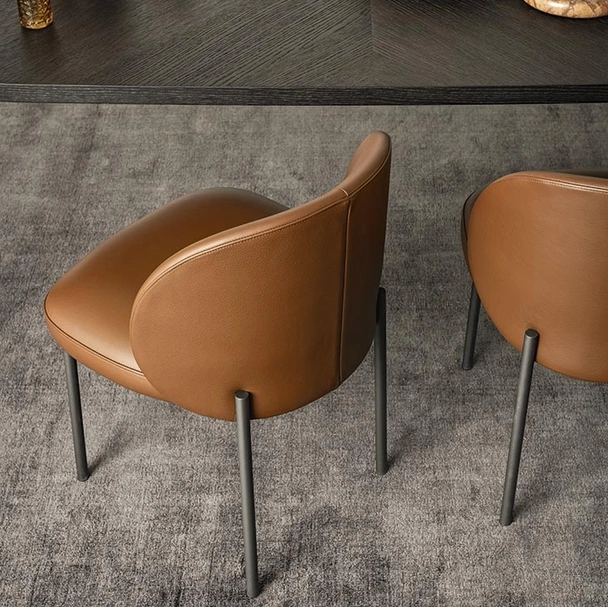 Sedia Raku in pelle di Alf Da Frè