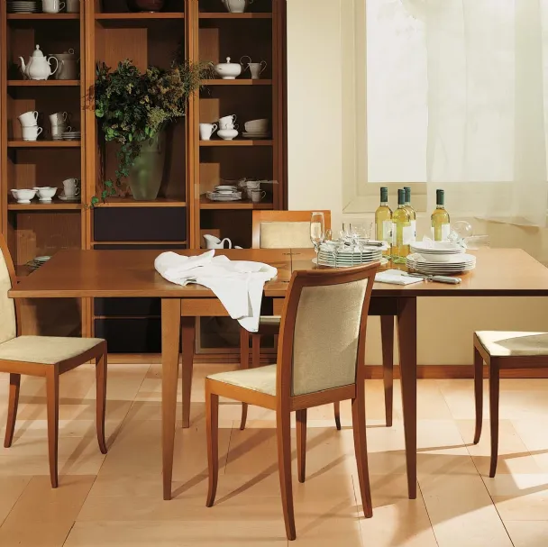 Sedia in tessuto con struttura in legno SD753 di Fratelli Elli