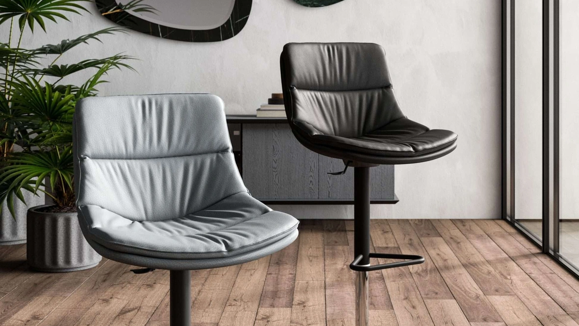 Sgabelli in pelle Coco e Noa di Ozzio