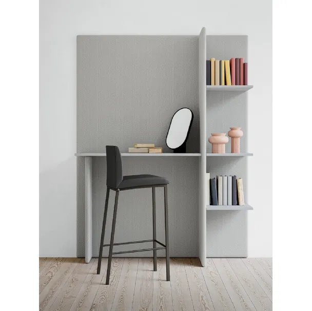 Sgabello Zara Up con struttura in metallo verniciato e seduta rivestita in ecopelle di Arredo3