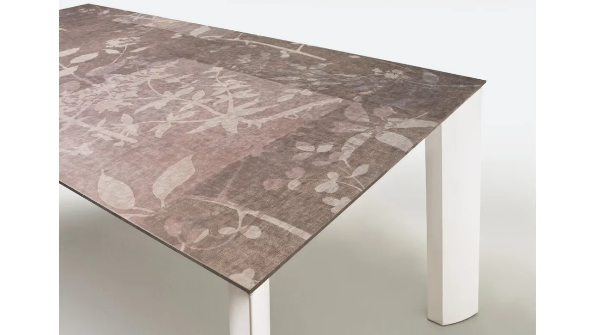Tavolo rettangolare con piano in laminato garza di lino Loto di Elementi