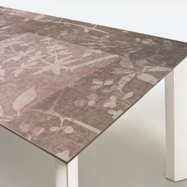 Tavolo rettangolare con piano in laminato garza di lino Loto 02 di Elementi