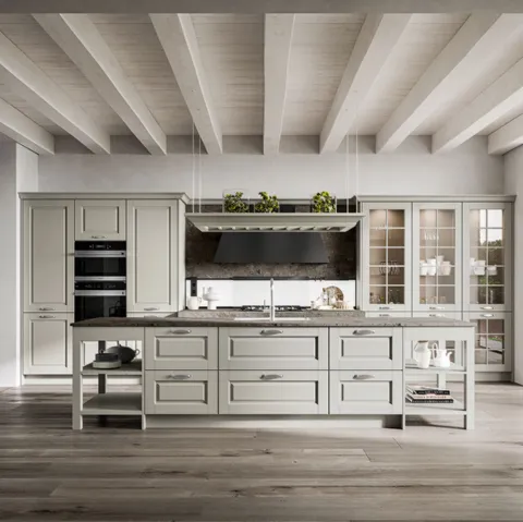 Cucina Classica con isola Asolo in legno di Frassino laccato Cuba a poro aperto e top in HPL di Arredo3