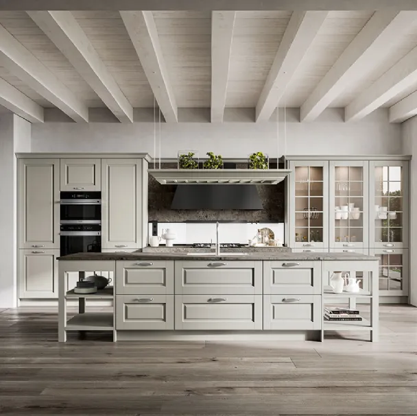Cucina Classica con isola Asolo in legno di Frassino laccato Cuba a poro aperto e top in HPL di Arredo3