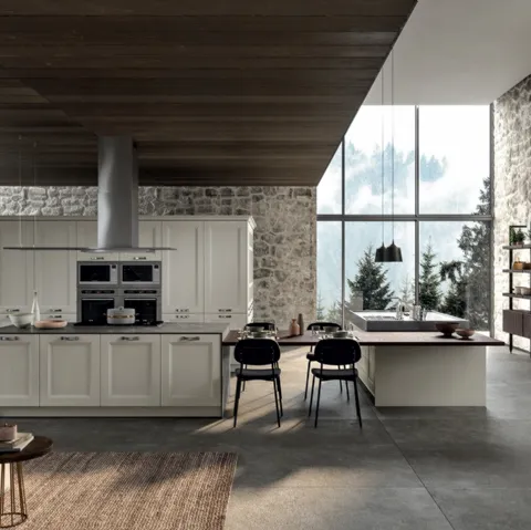 Cucina Classica angolare Gioiosa in legno di Frassino laccato Nebbia a poro aperto e top in laminam Pietra Grey di Arredo3