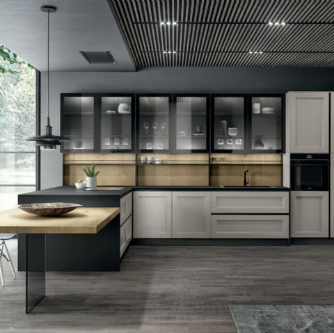 Cucina Moderna angolare con penisola in laccato opaco Nebbia, laminato Rovere biondo, vetro fumè e top in Fenix Nero Meg di Arredo3